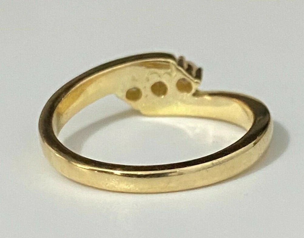 18K Yellow Gold & Diamond Three Stone Set Ring Size M 1/2 - 6 1/4