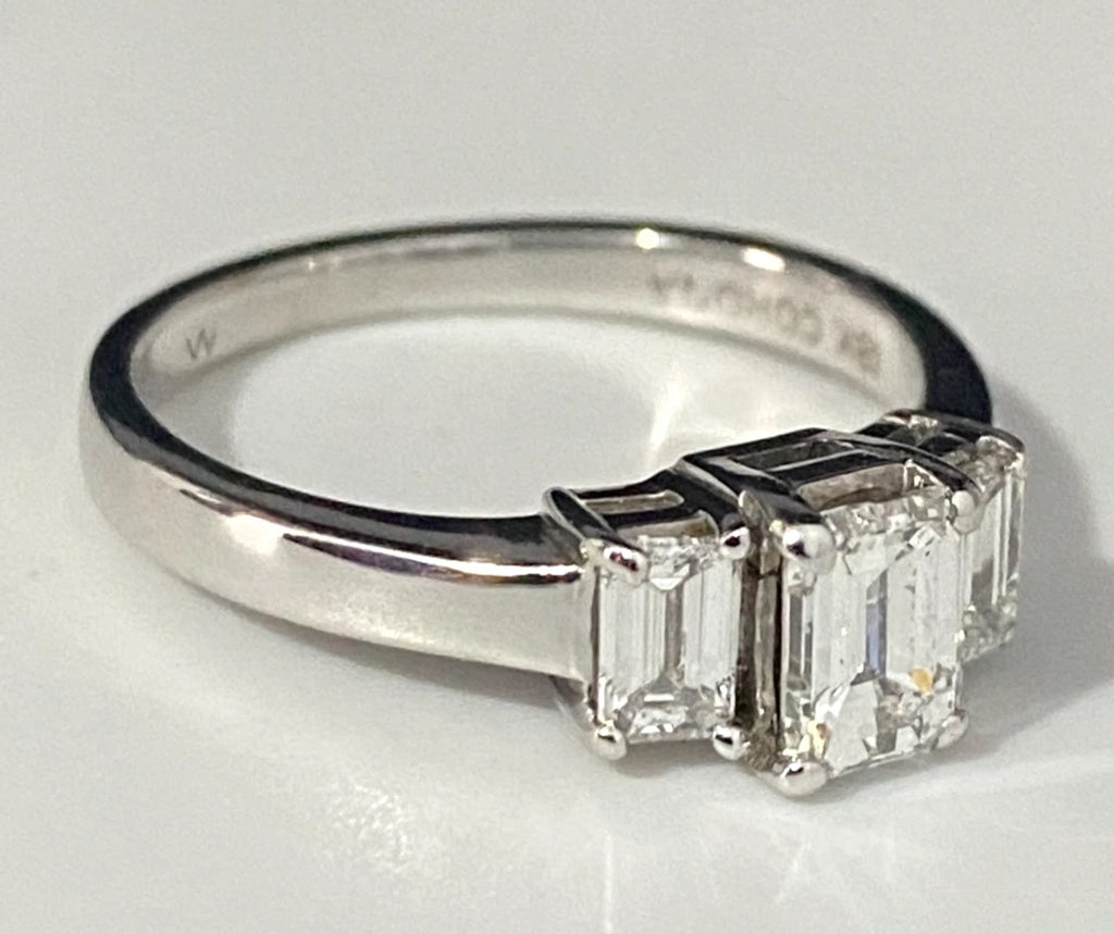 18K Gold & 1.0CT Emerald Diamond Engagement Ring /Certificate Size M - 6 1/4
