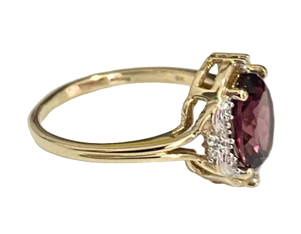 9K Yellow Gold with 1.94CT Garnet Ring Size L (US 5.75)