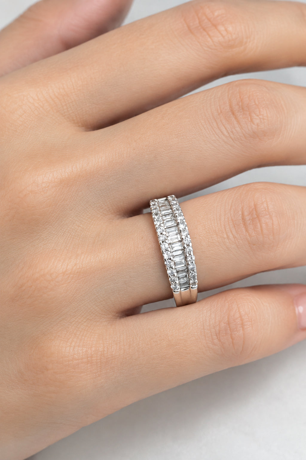 18K Yellow Gold & 0.70CT Diamond Anniversary Ring Size P (US 7.75)