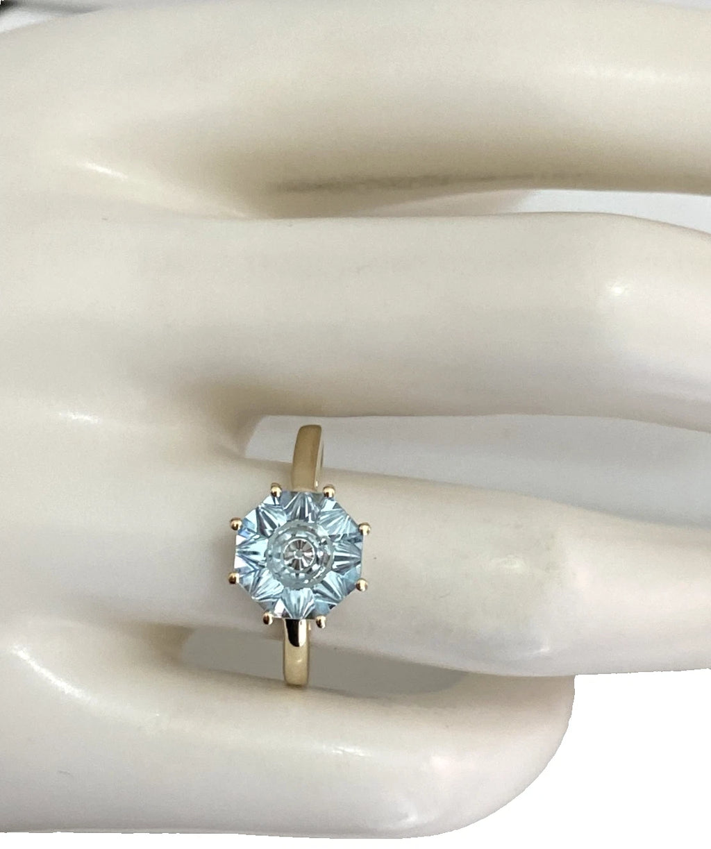 10K Yellow Gold 3.17CT Quasar Cut Sky Blue Topaz Ring Size N (US 6.75)