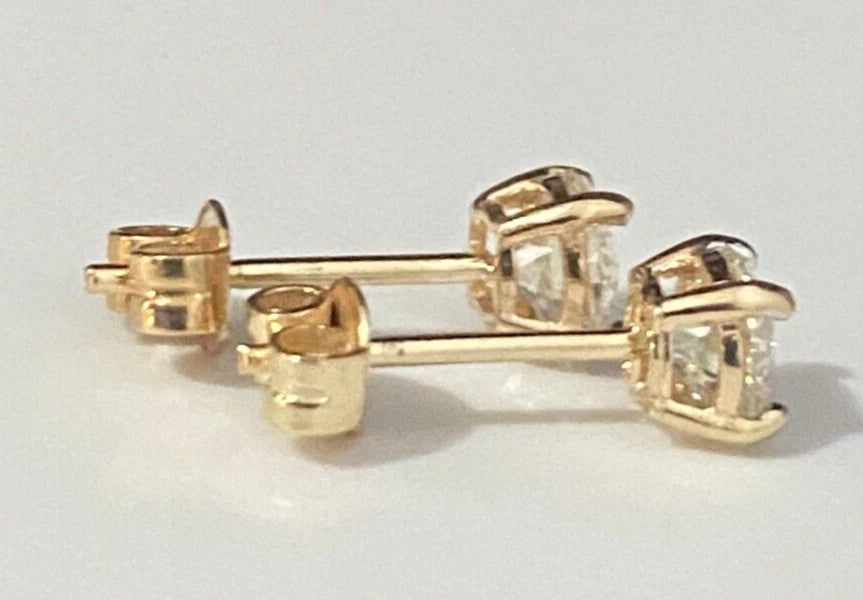 0.80CT GIA certified Round Brilliant Diamond Stud Earrings