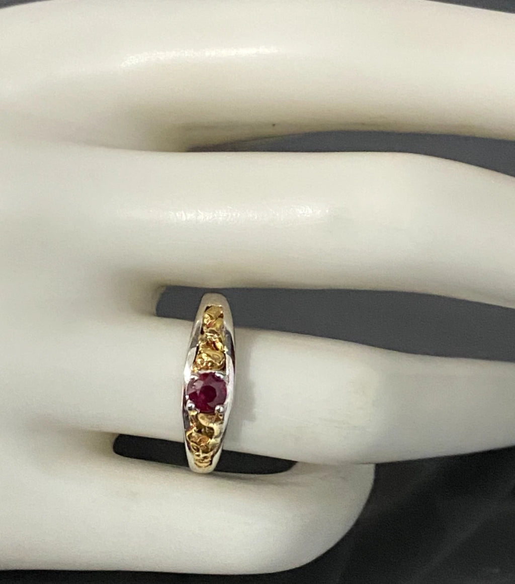 9K White Gold With Ruby & Natural Nuggets Inlay Ring Size N 1/2 - 7