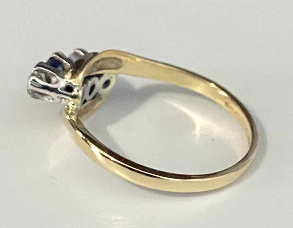9K White Gold W/ Sapphire & Diamond Crossover Ring Size L - 5 7/8