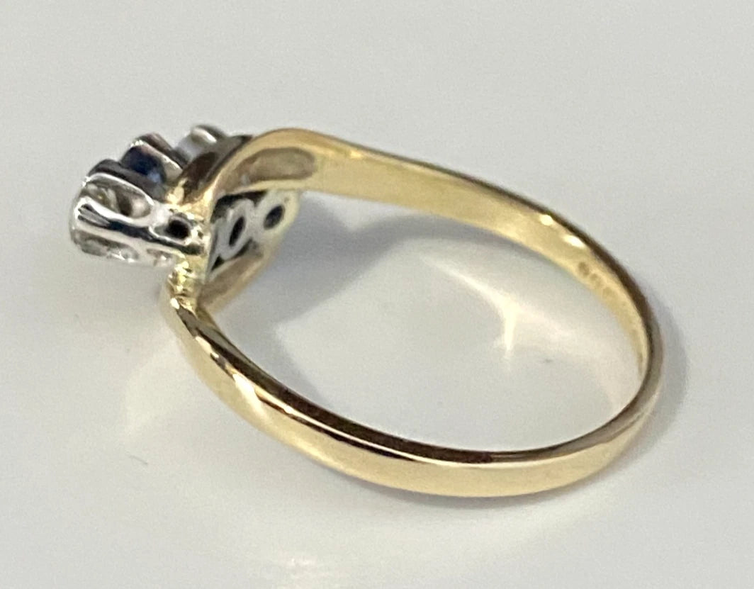 9K White Gold W/ Sapphire & Diamond Crossover Ring Size L - 5 7/8