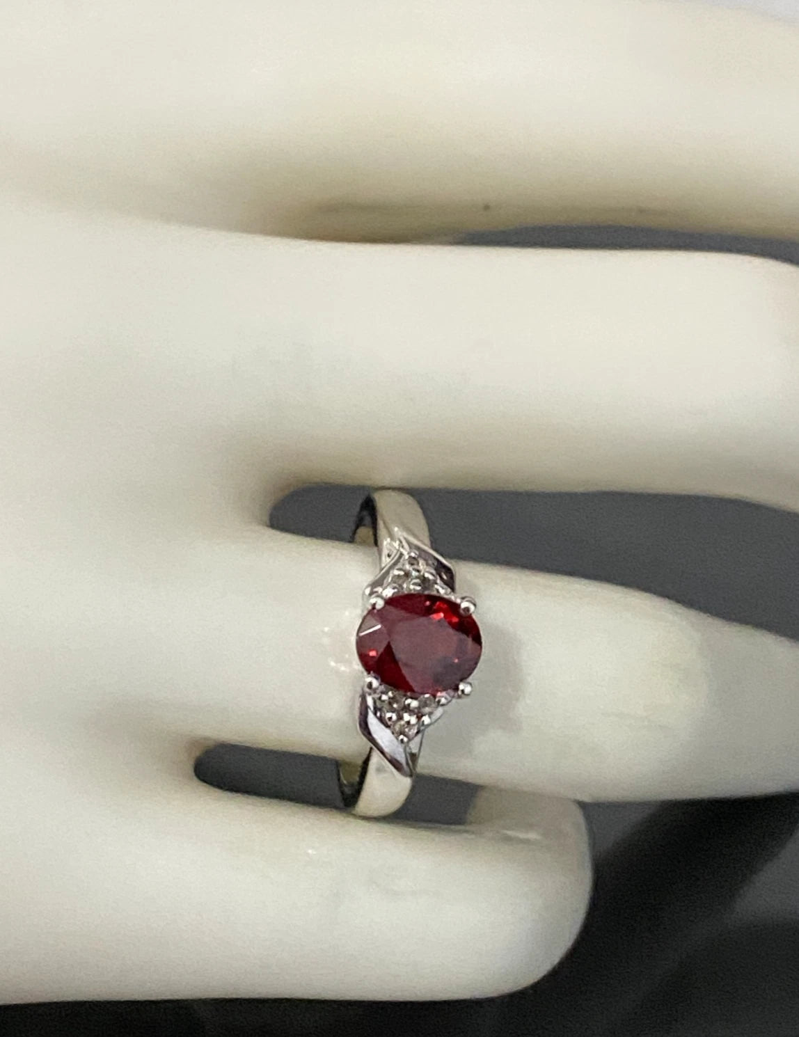 9K White Gold W/ Garnet & White Zircon Ring Size N - 6 3/4