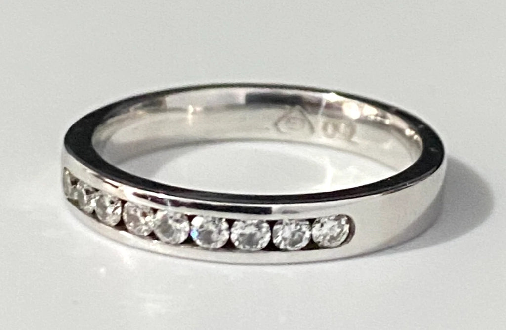 18K White Gold & 0.25CT Diamond Channel Set Ring Size M - 6