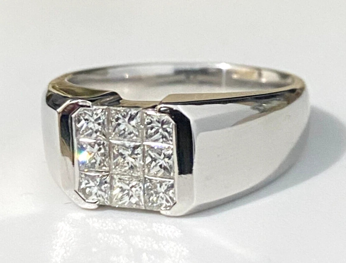 Heavy 18K White Gold & 1.0CT Diamond Princess Cut Ring Size R - 8 5/8