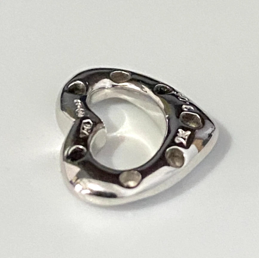 9K White Gold & Diamond Flush Set Heart Pendant