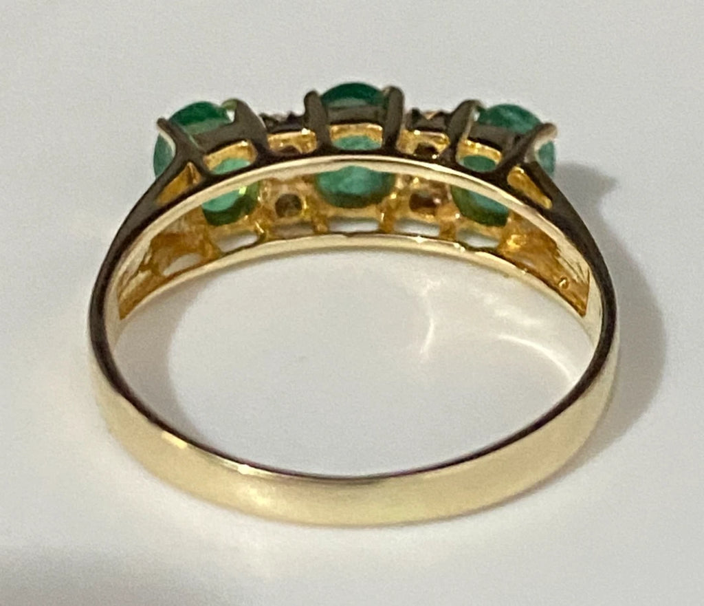 18K Yellow Gold W/ Emerald & CZ Three Stone Ring Size L - 5 1/2