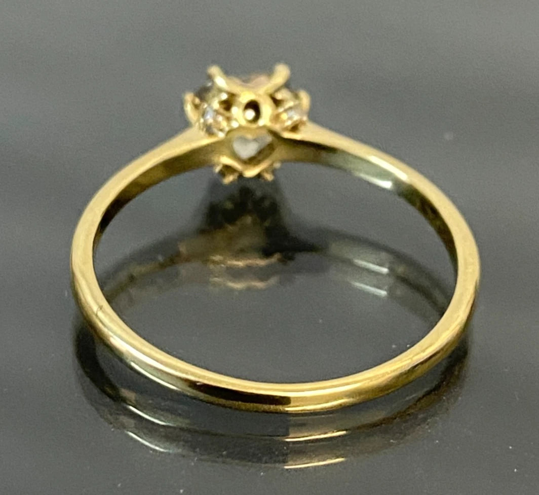 10ct Yellow Gold W/ Heart Diaspore & Diamond Ring Size R 1/2 (US 9)