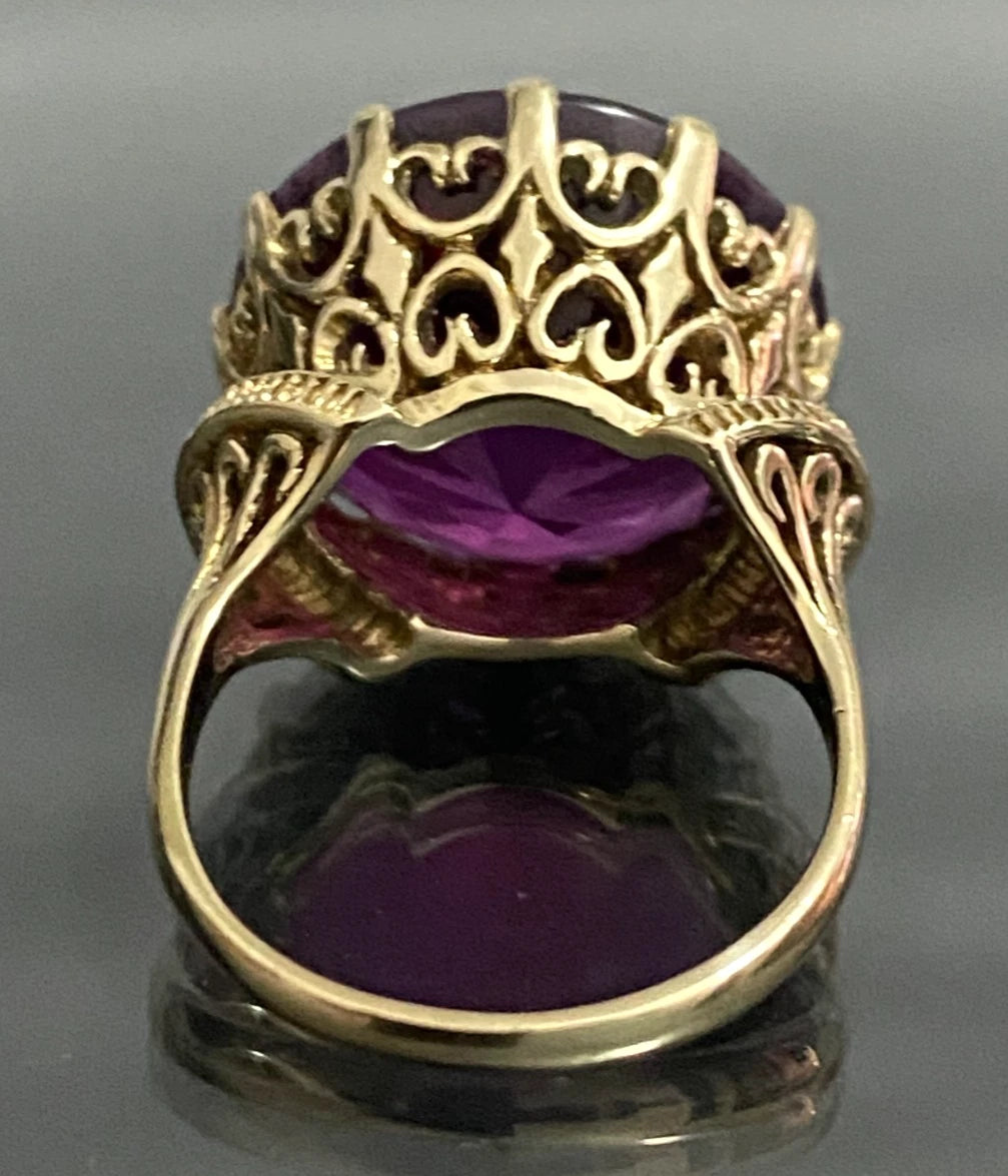 1970's 9K Yellow Gold with Large Amethyst Doublet Ring - Size N (US 6.75)