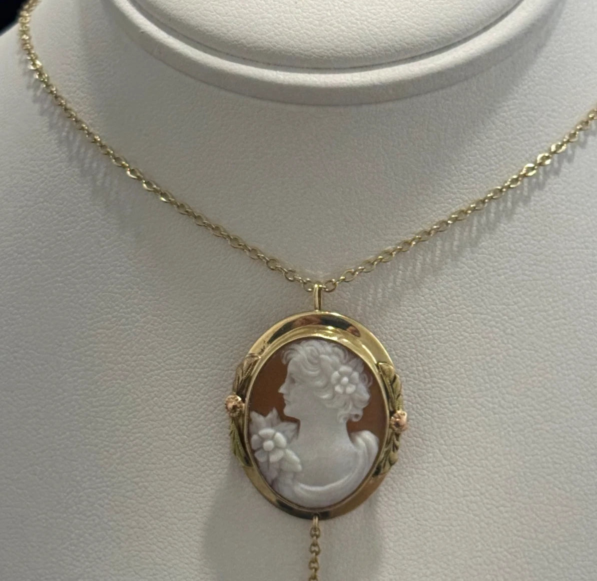 Vintage 9K Yellow Gold Portrait Cameo Brooch / Pendant 28.50mm