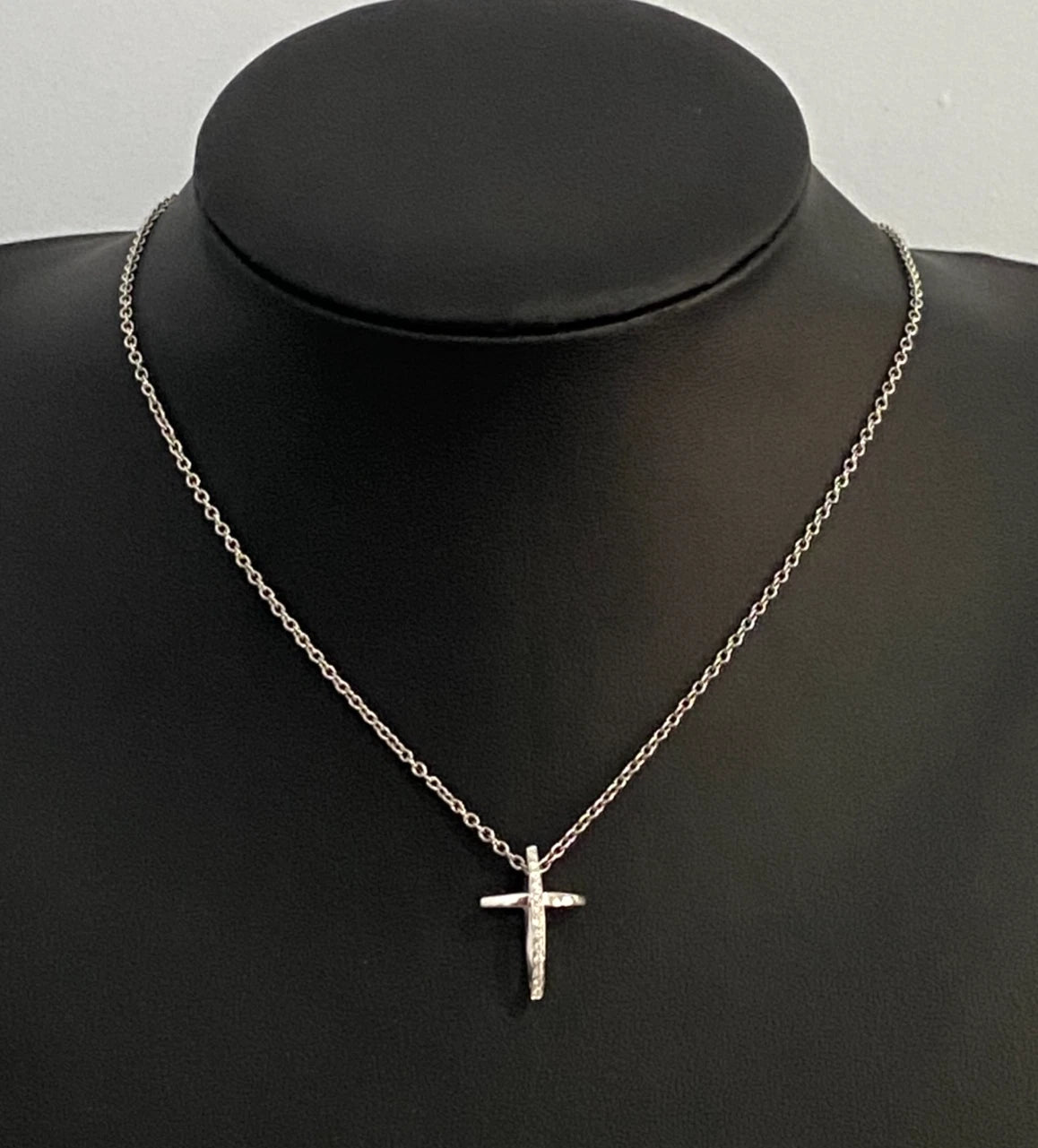 18K White Gold W/ Brilliant Diamond Cross Pendant