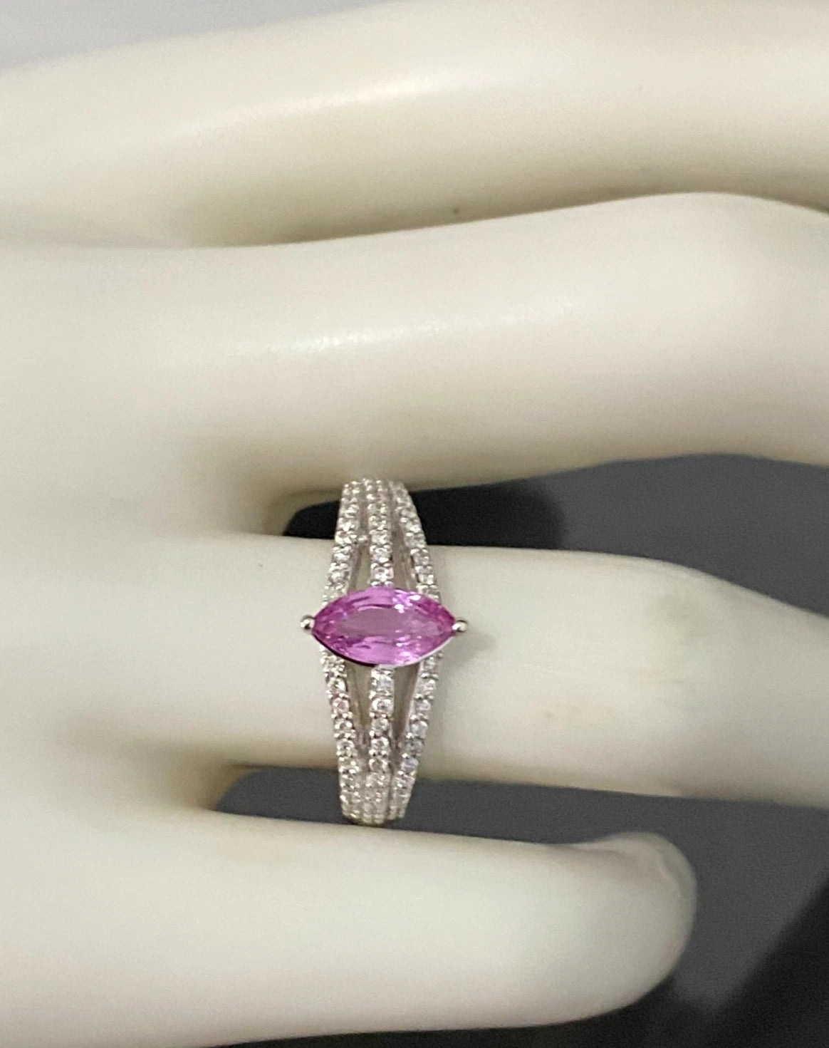 18K White Gold W/Pink Sapphire & Diamond Ring Size N 1/2 - 7