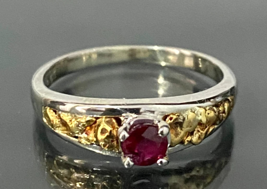 9K White Gold With Ruby & Natural Nuggets Inlay Ring Size N 1/2 - 7