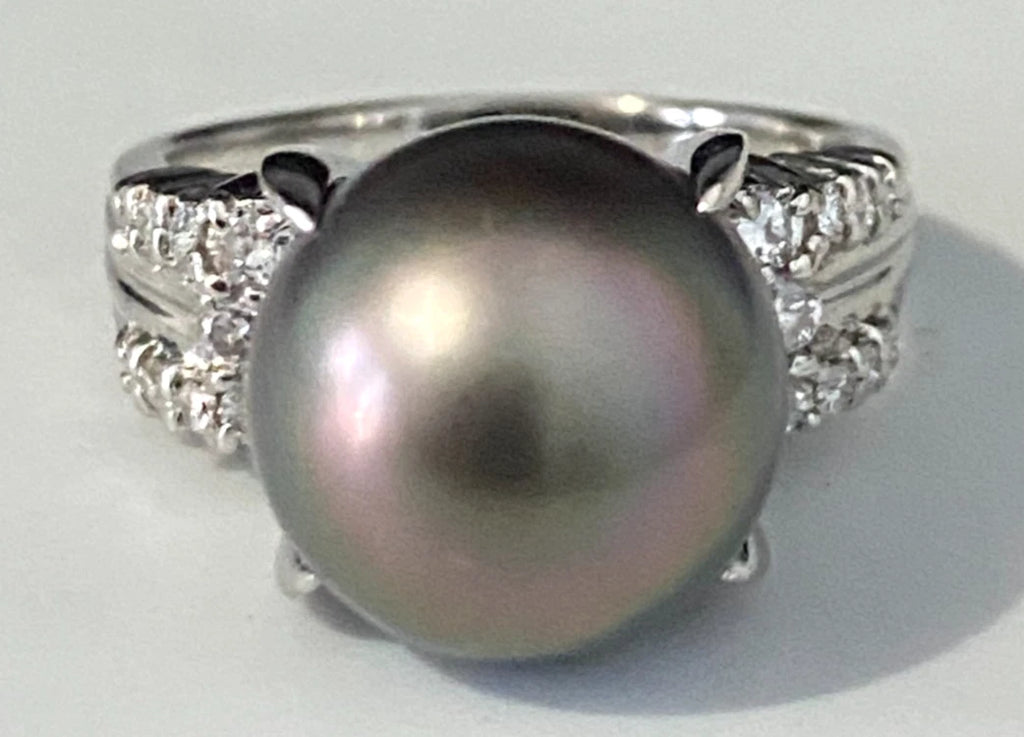 900 Platinum W/ Tahitian Pearl & Diamond Ring Size O - 7 1/4