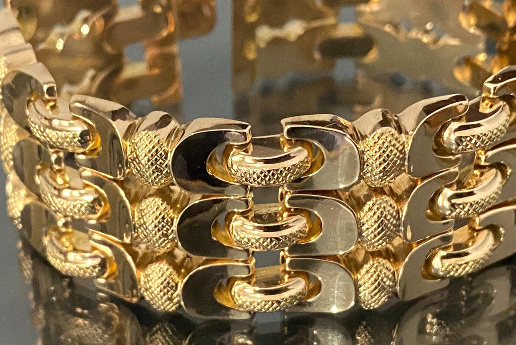 1940's Italian 18ct Yellow Gold Wide Hobnail Bracelet 19.50cm Long