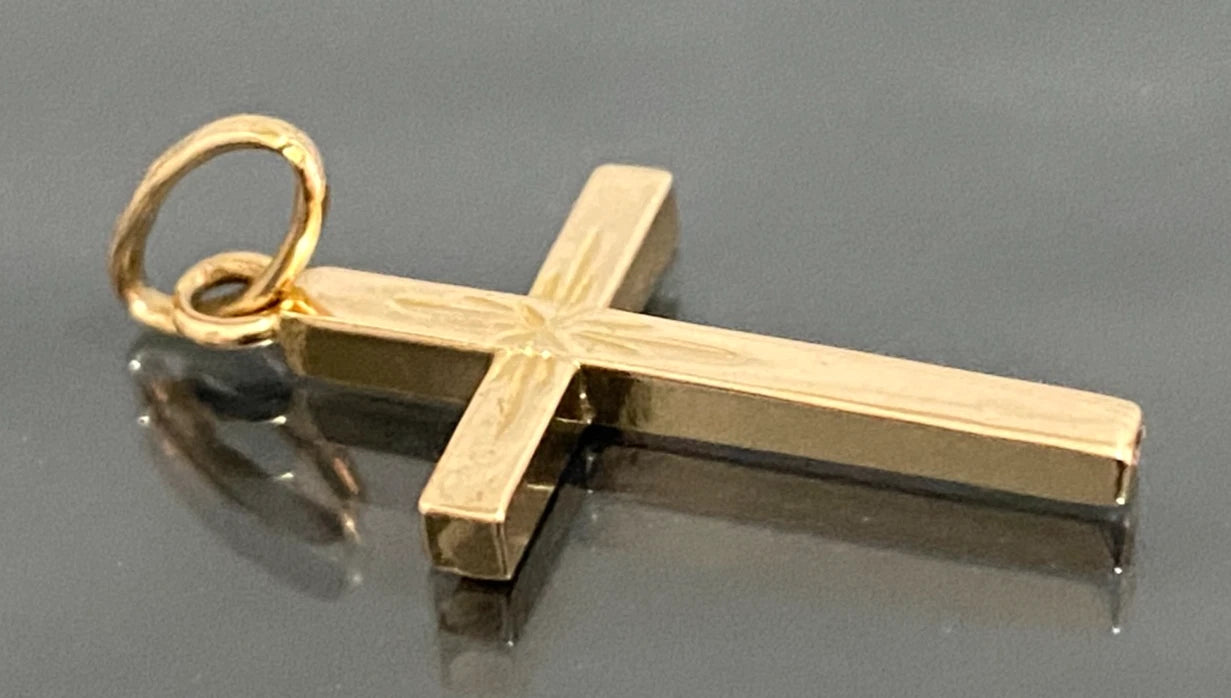 Italian 18K Yellow Gold Engraved Cross Pendant 28.0mm High