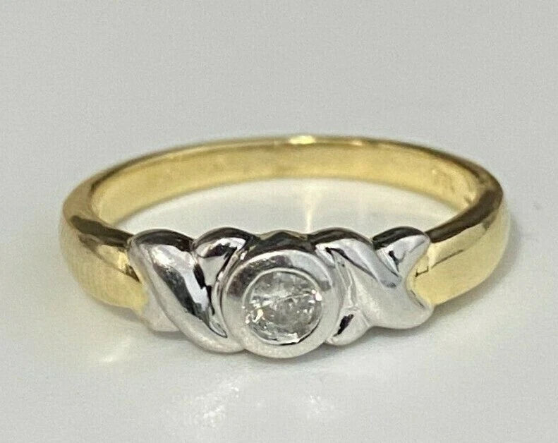 18K Yellow Gold & Diamond Solitaire Bezel Ring Size M 1/2 - 6 1/4