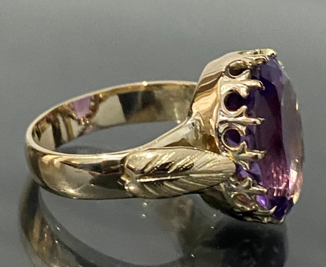 Vintage 14K Yellow Gold & Amethyst Stone Ring Size N - 6 3/4