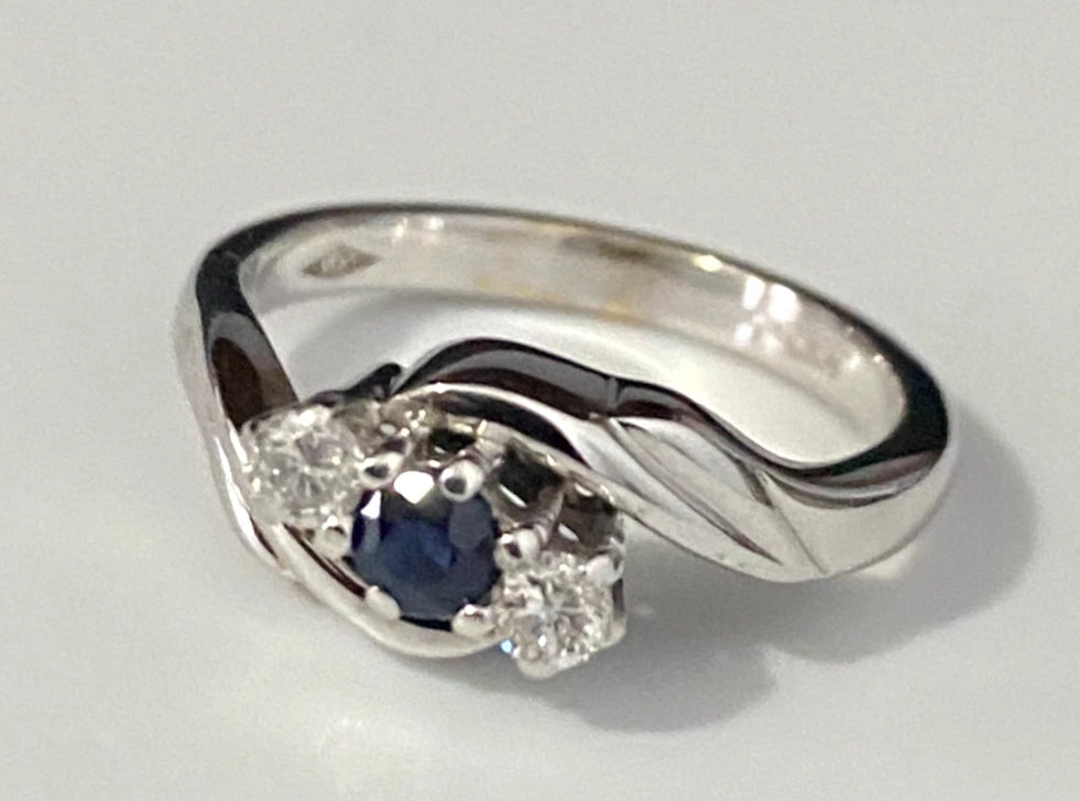 9K White Gold W/ Sapphire & Diamond Crossover Ring Size G 1/2 - 3 3/4