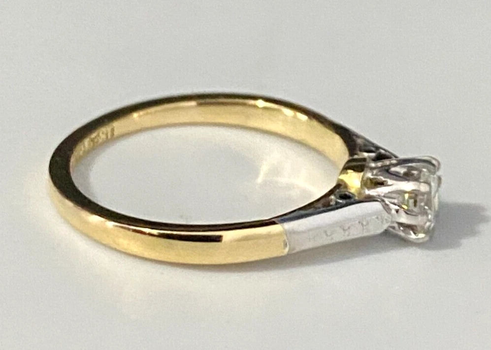 18K Yellow Gold & Platinum 0.30CT Diamond Solitaire Ring Size K - 5 1/8