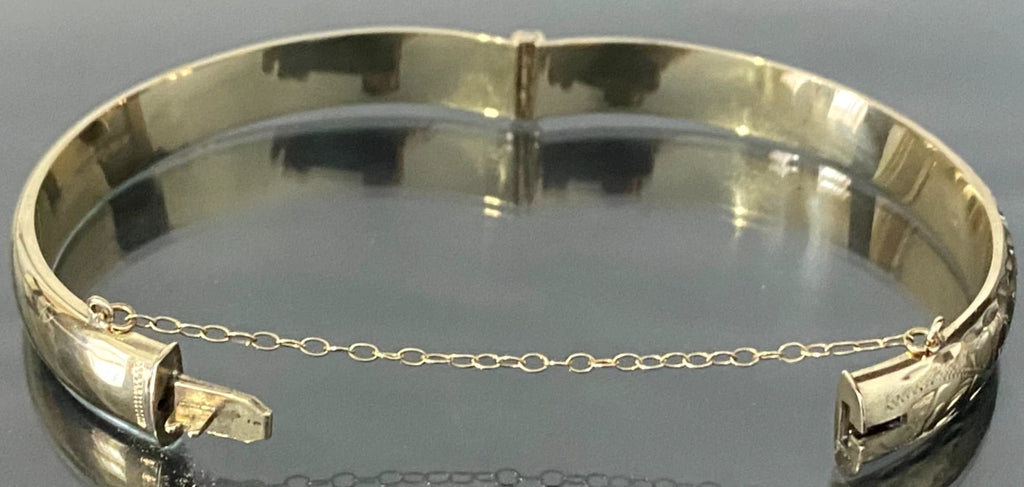 English 9K Yellow Gold Engraved Hinged Bangle