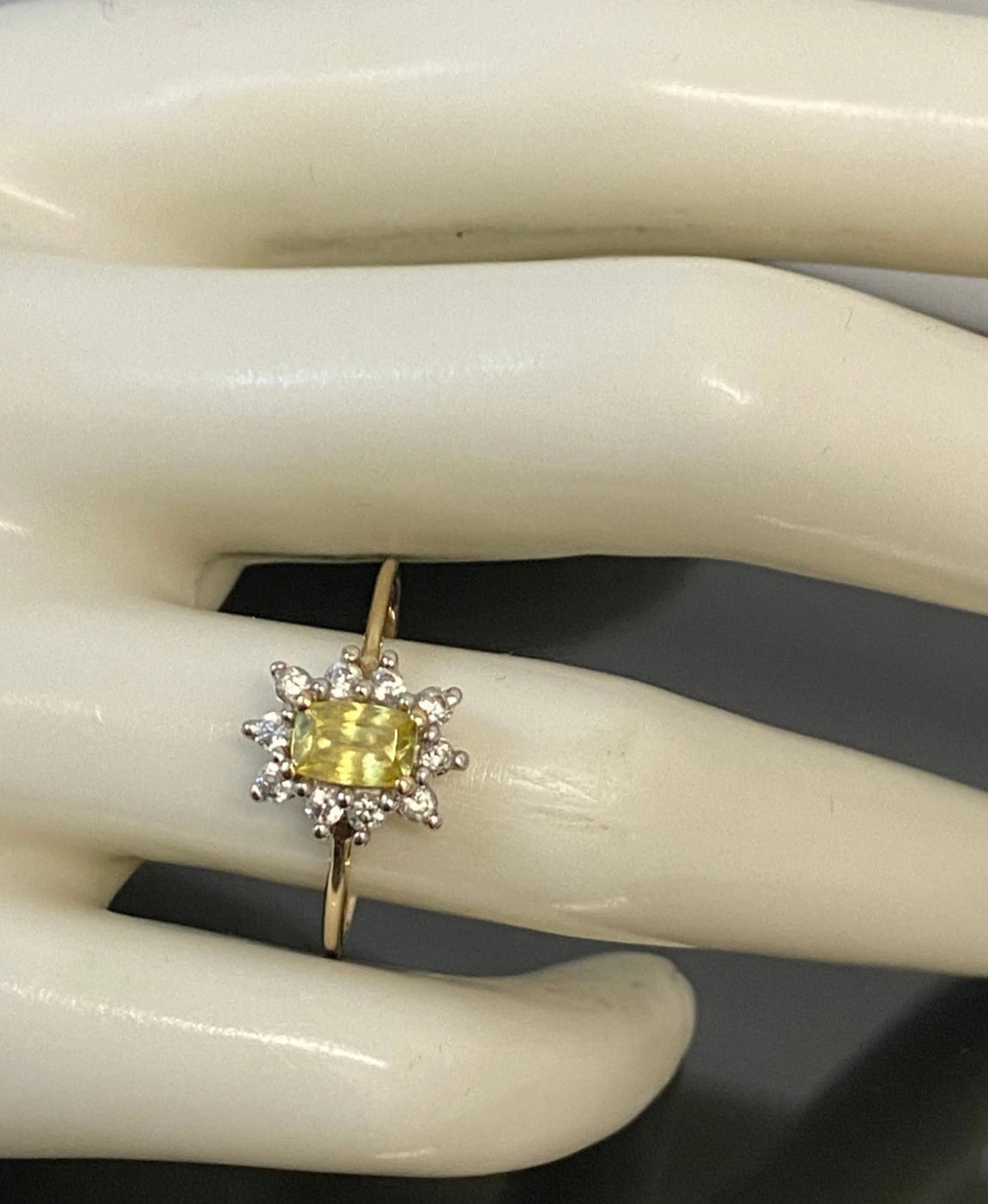 10ct Yellow Gold Sphene & Natural Zircon Cluster Ring Size S (US 9.15)