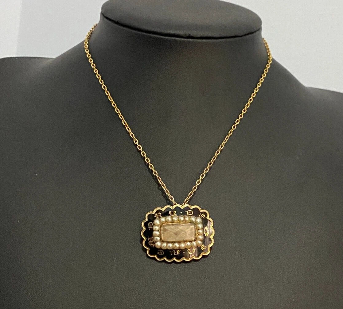 GEORGIAN 12K Gold W/ Pearl & Woven Hairwork Mourning Pendant / Brooch 32.30mm