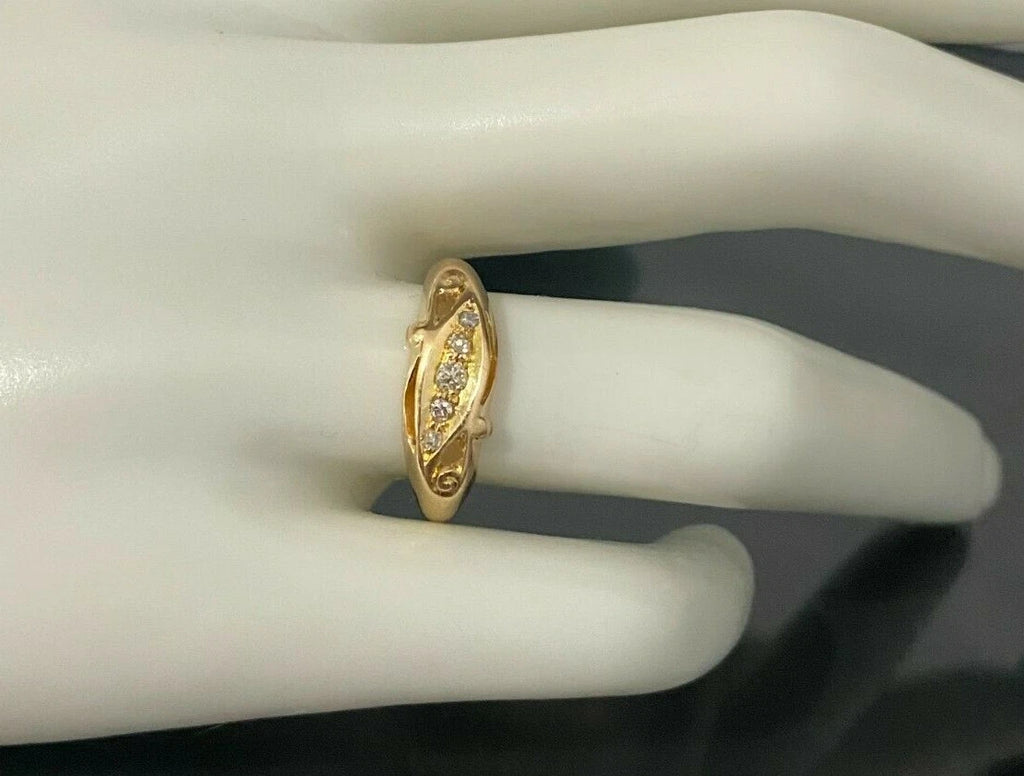 An early 18K Yellow Gold & Old cut Diamond Ring Size O 1/2 - 7 1/4