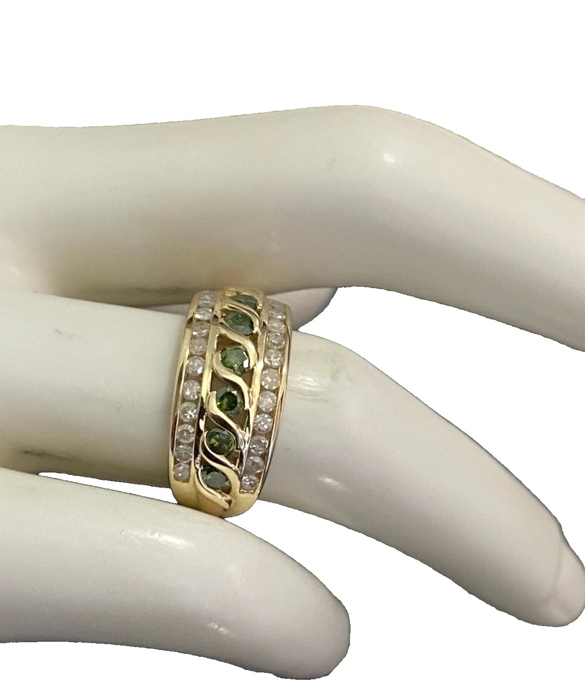 10K Yellow Gold 1.0CT Green & White Diamond Dress Ring Size L (US 5.75)
