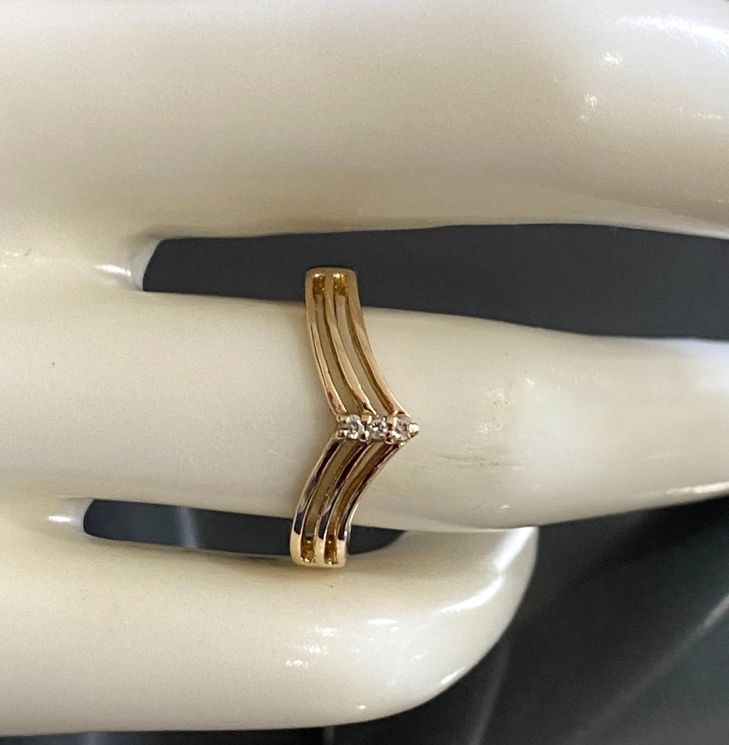 9ct Yellow Gold Diamond Wishbone Ring | Chevron Band Size L 1/2 (US 6)