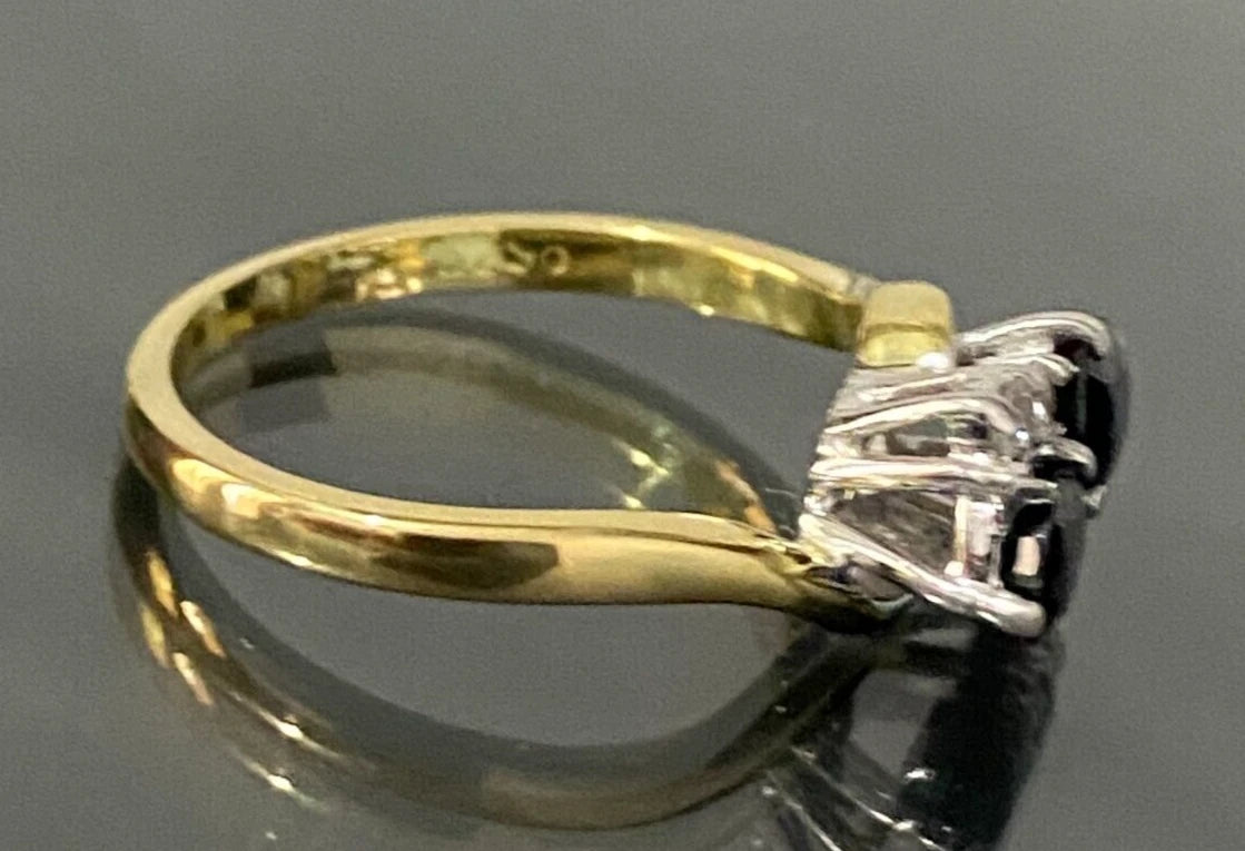 18K Yellow Gold W/ Sapphire & Diamond Crossover Ring Size M - 6