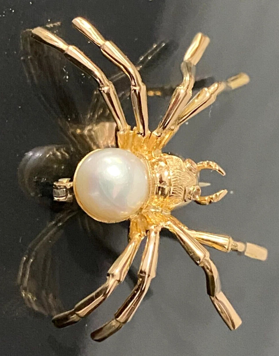 18ct Yellow Gold Spider Brooch with Pearl & Diamond Eyes