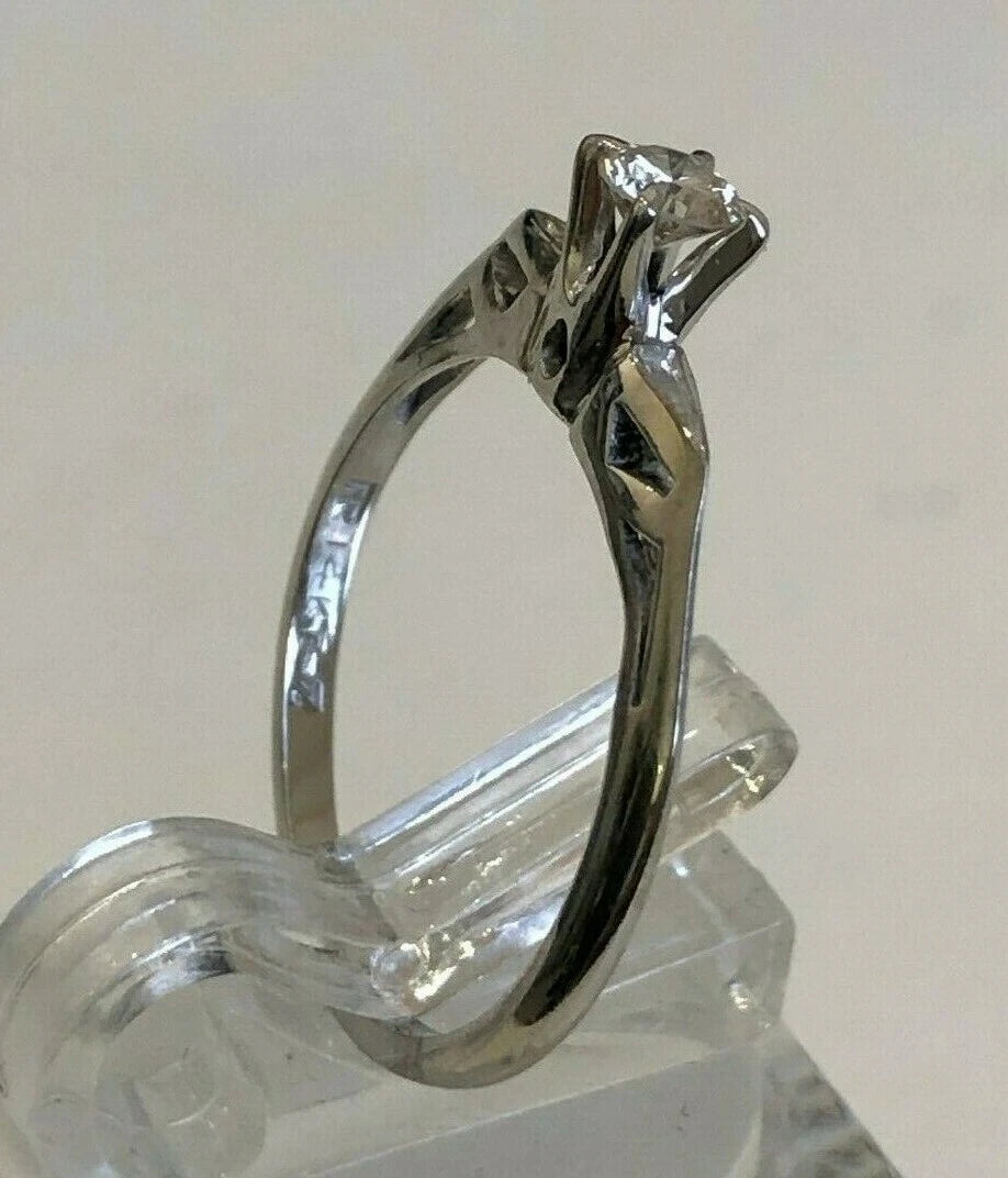 14K White Gold & 0.18CT Diamond Solitaire Ring Size L 1/2 - 5 7/8