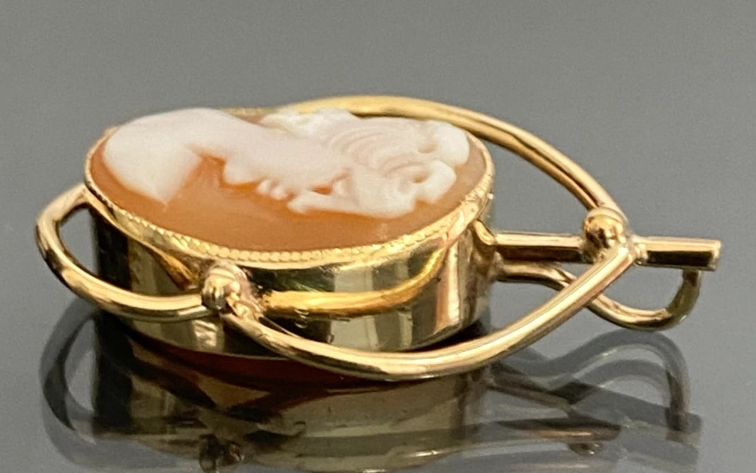 Vintage 9K Yellow Gold Portrait Cameo Pendant 27.0mm High - Vintage Jewellery