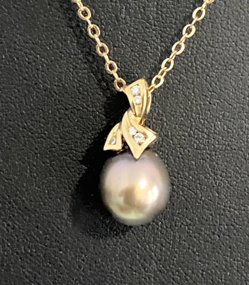 18K Yellow Gold W/ Tahitian Pearl & Diamond Pendant 22.0mm High