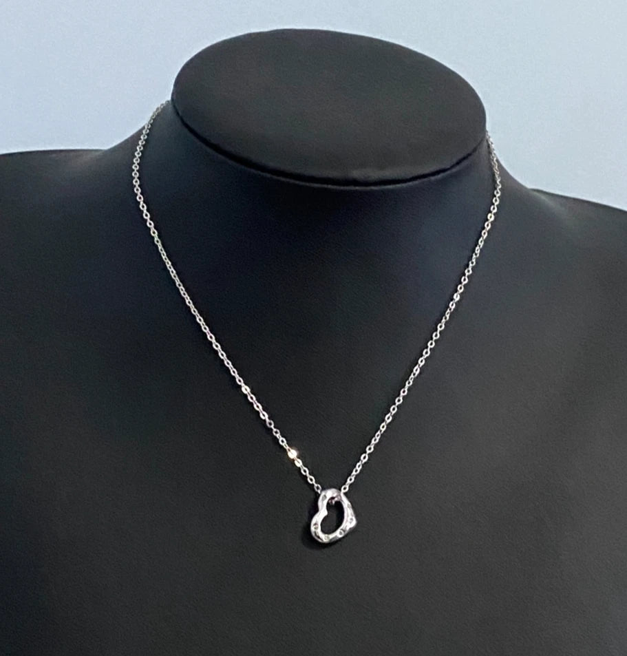 9K White Gold & Diamond Flush Set Heart Pendant