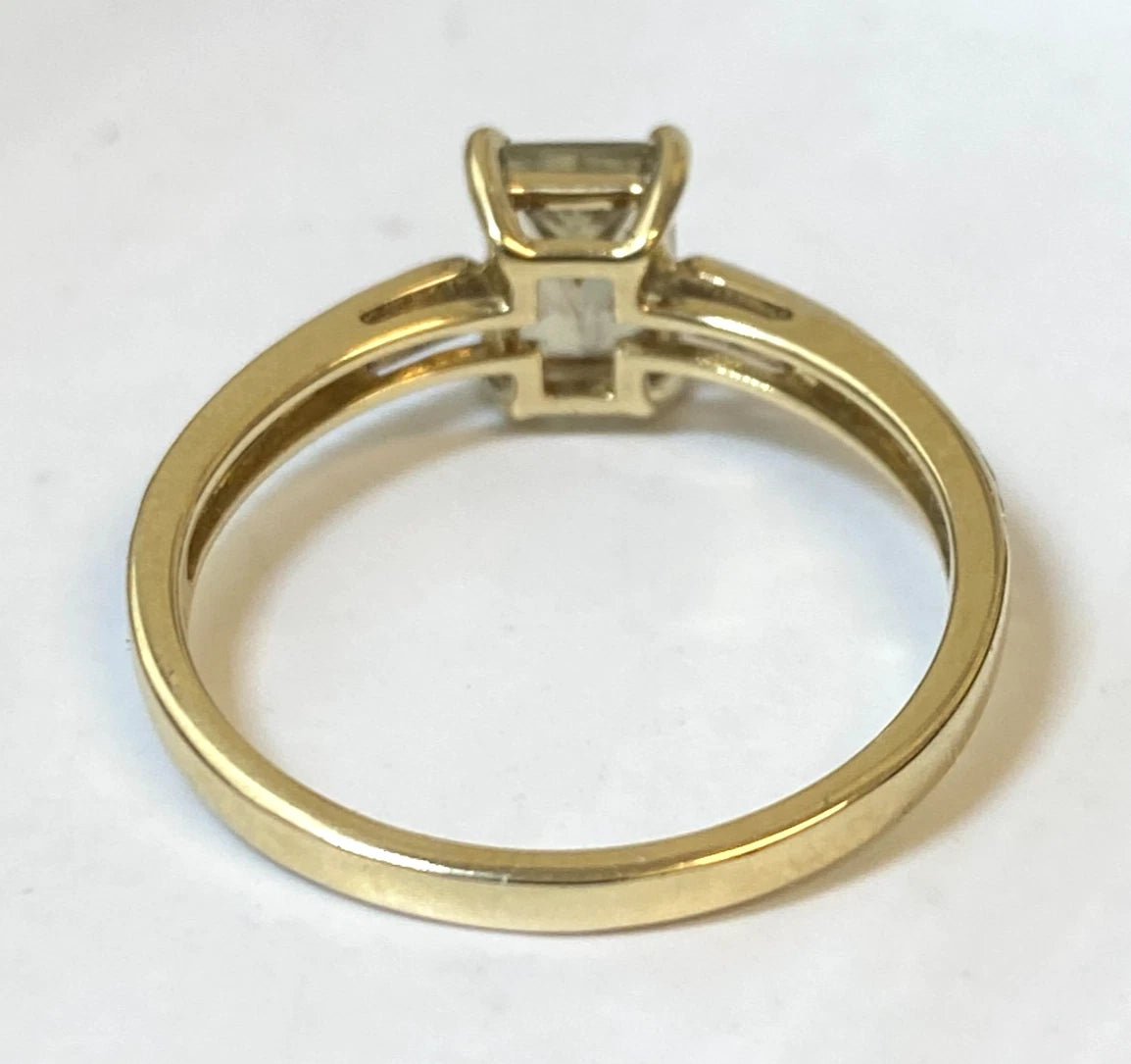 10CT Yellow Gold & Diaspore Single Stone Ring Size P - 7 3/4