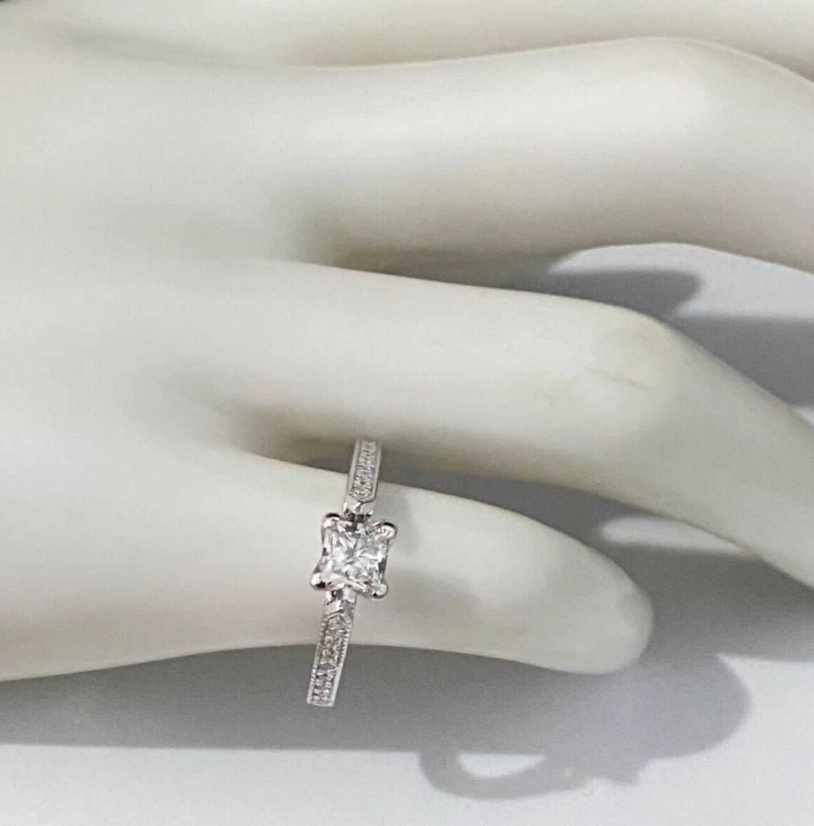 14K White Gold & 0.80CT GIA Diamond Engagement Ring Size J 1/2 - 5