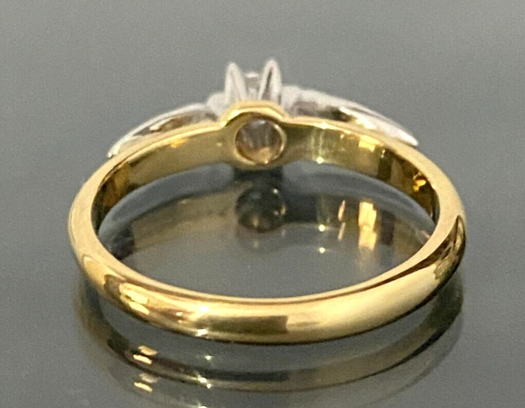 18K Yellow Gold & Diamond Solitaire Ring Size M - 6