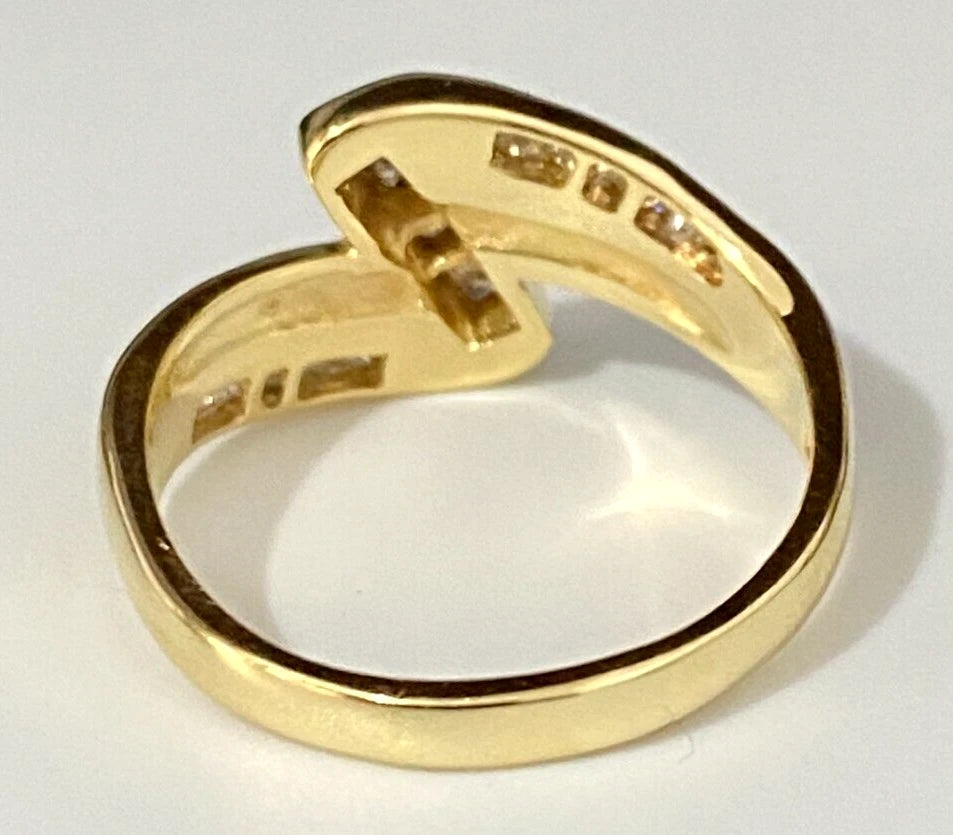 18K Yellow Gold & 0.75CT Princess Cut Diamond Shaped Ring Size P - 7 1/2