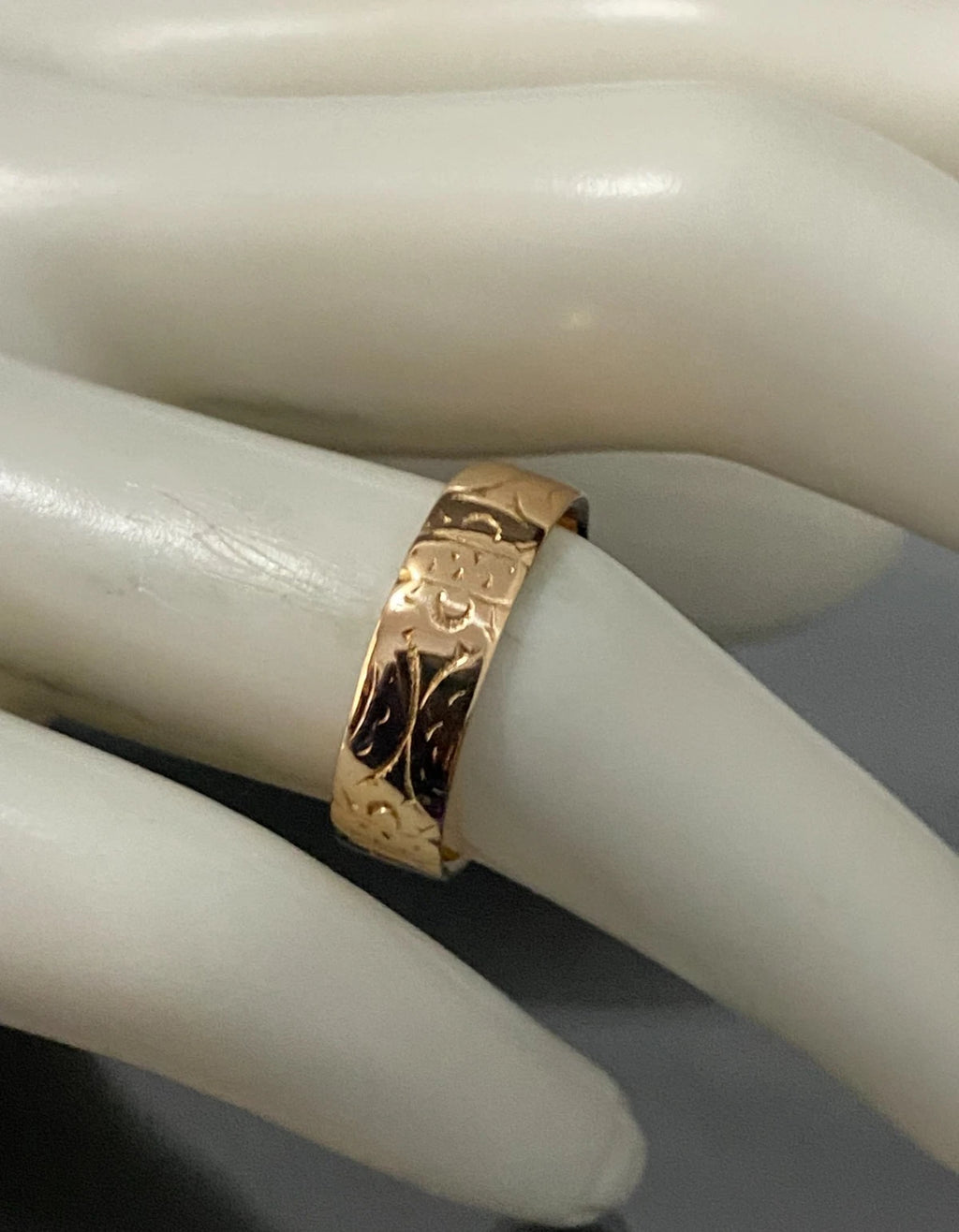 Antique Australian 18K Yellow Gold Engraved Wedding Band Ring Size L - 5 7/8
