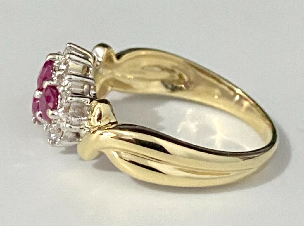 18K Yellow Gold W/ Ruby & 0.25CT Diamond Cluster Ring Size L - 5 1/2