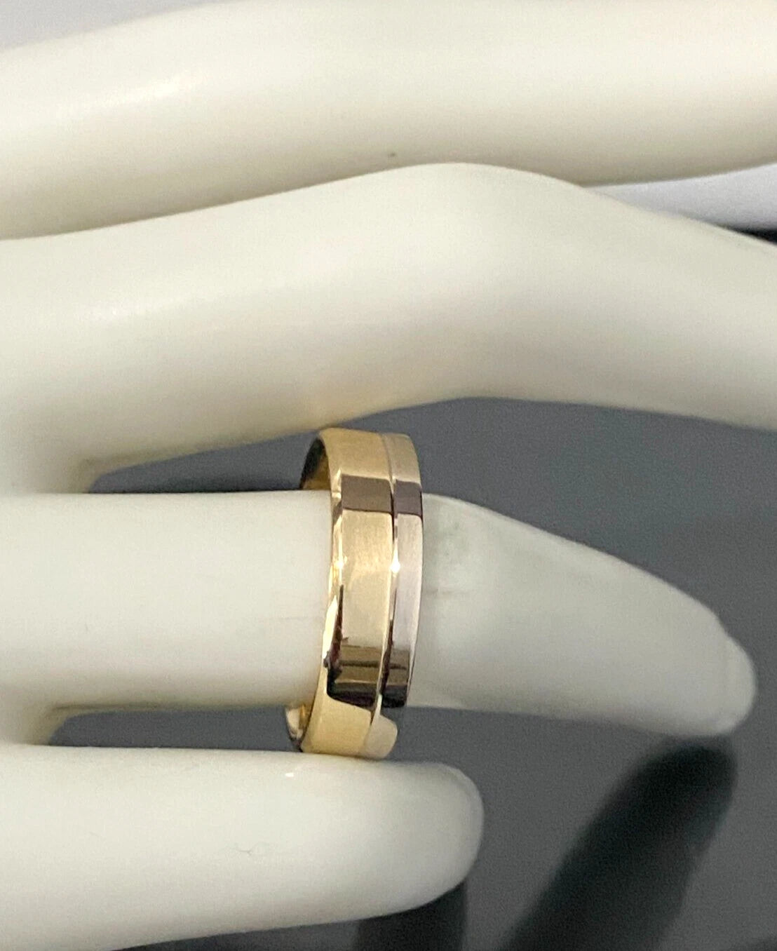 14K Two Color Gold Wedding Band Ring Size S - 9 1/8