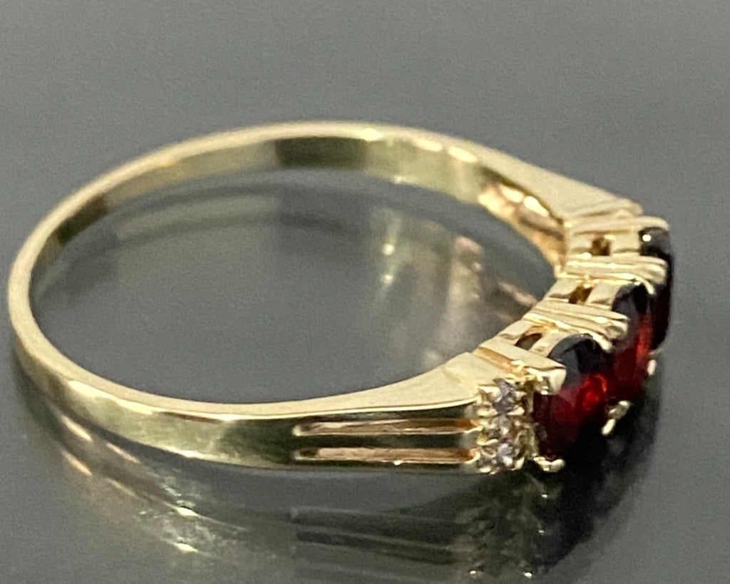 9K Yellow Gold W/ Garnet & CZ Three Stone Ring Size V 1/2 - 11