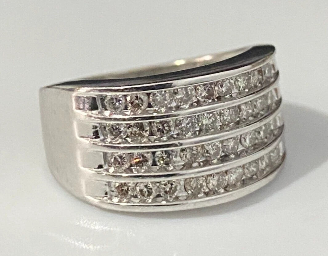 10K White Gold & 0.90CT Diamond 4 Row Channel Ring Size M 1/2 - 6 1/4