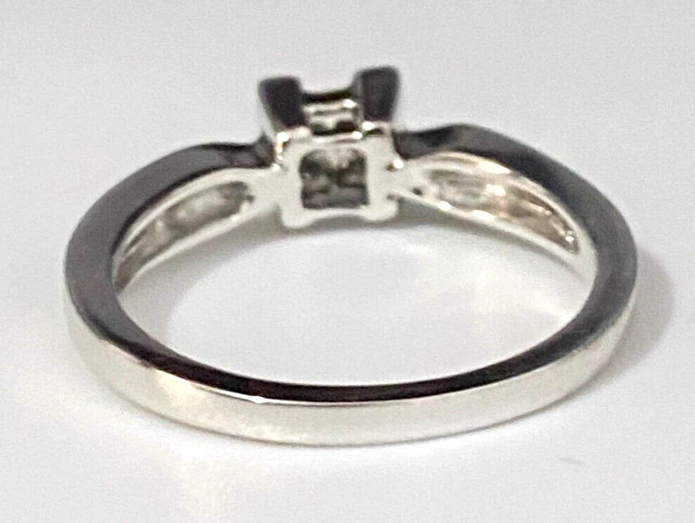18K White Gold & 0.24CT Princess Cut Diamond Engagement Ring Size O (US 7)