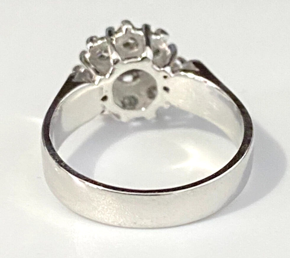 18K White Gold & 0.45CT Diamond Cluster Ring Size K - 5 1/8